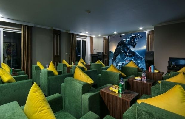 Era Cruise's cinema